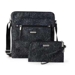 NWT Go Bagg With RFID Phone Wristlet in Midnight Blossom Print